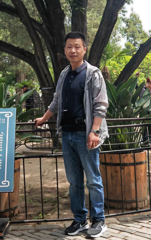 李浩.jpg 李浩.jpg